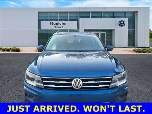 Used 2019 Volkswagen Tiguan SE w/ Panoramic Sunroof Package image 2