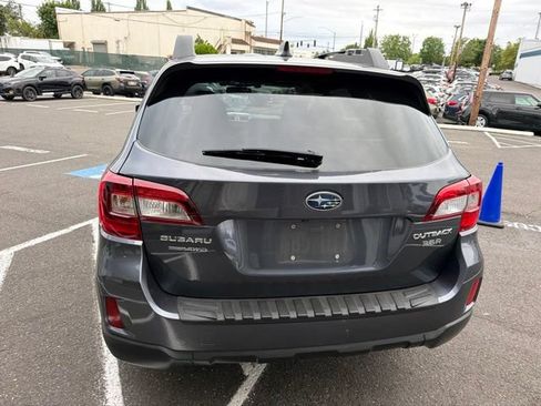 Used 2016 Subaru Outback 3.6R Limited AWD/4WD image 7