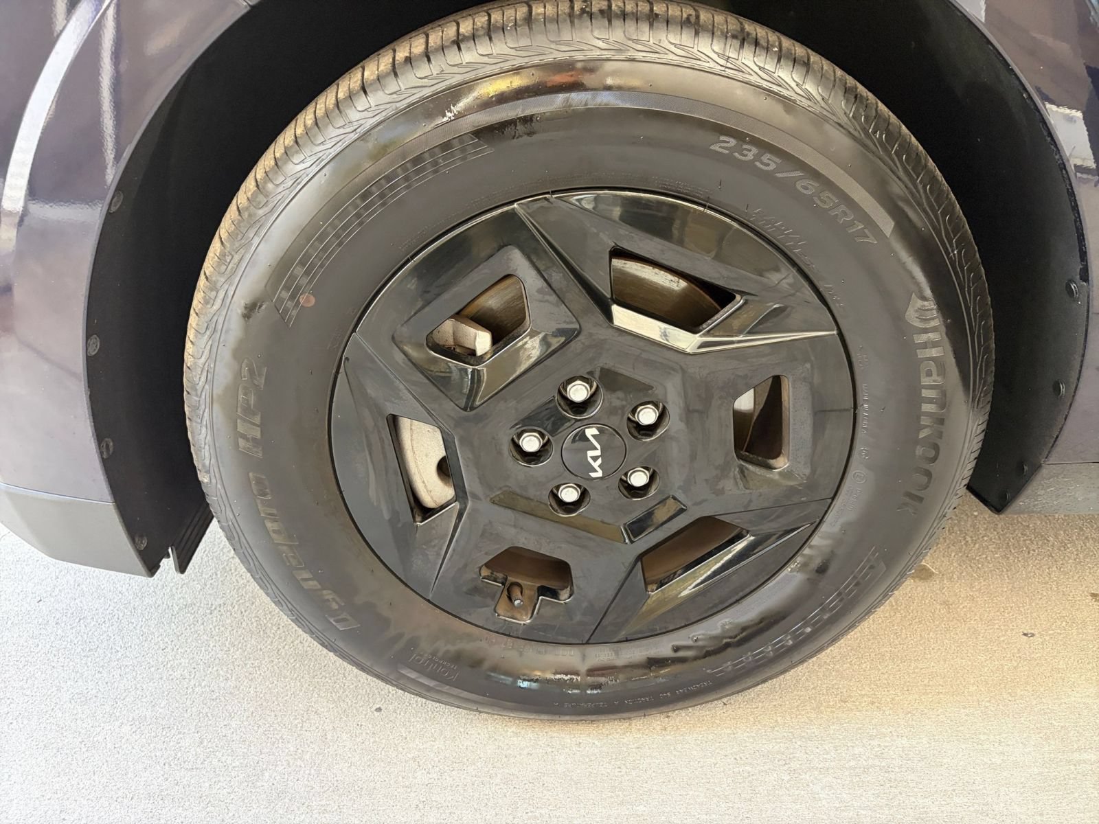Used 2026 Kia Carnival FWD image 32