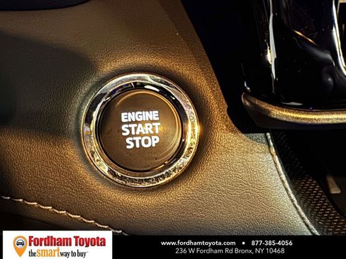 Used 2023 Toyota Highlander XLE AWD/4WD image 24