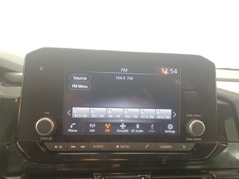 Used 2024 Nissan Pathfinder SV FWD image 25