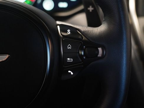 Used 2021 Aston Martin DBS Superleggera RWD image 19