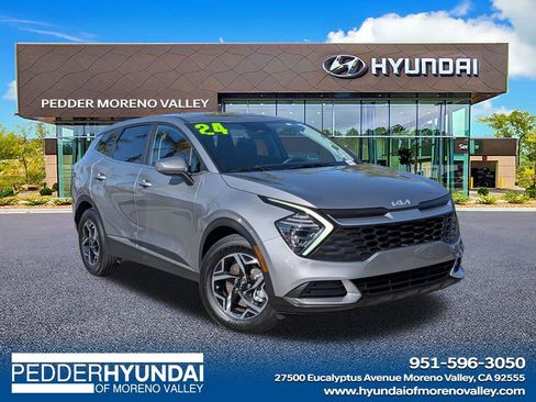 Used 2024 Kia Sportage LX image 1