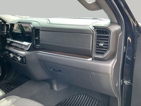 Used 2024 GMC Sierra 1500 Elevation RWD image 17