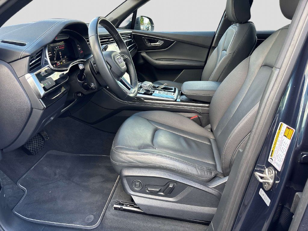 Used 2025 Audi Q7 3.0T Premium Plus AWD/4WD image 11