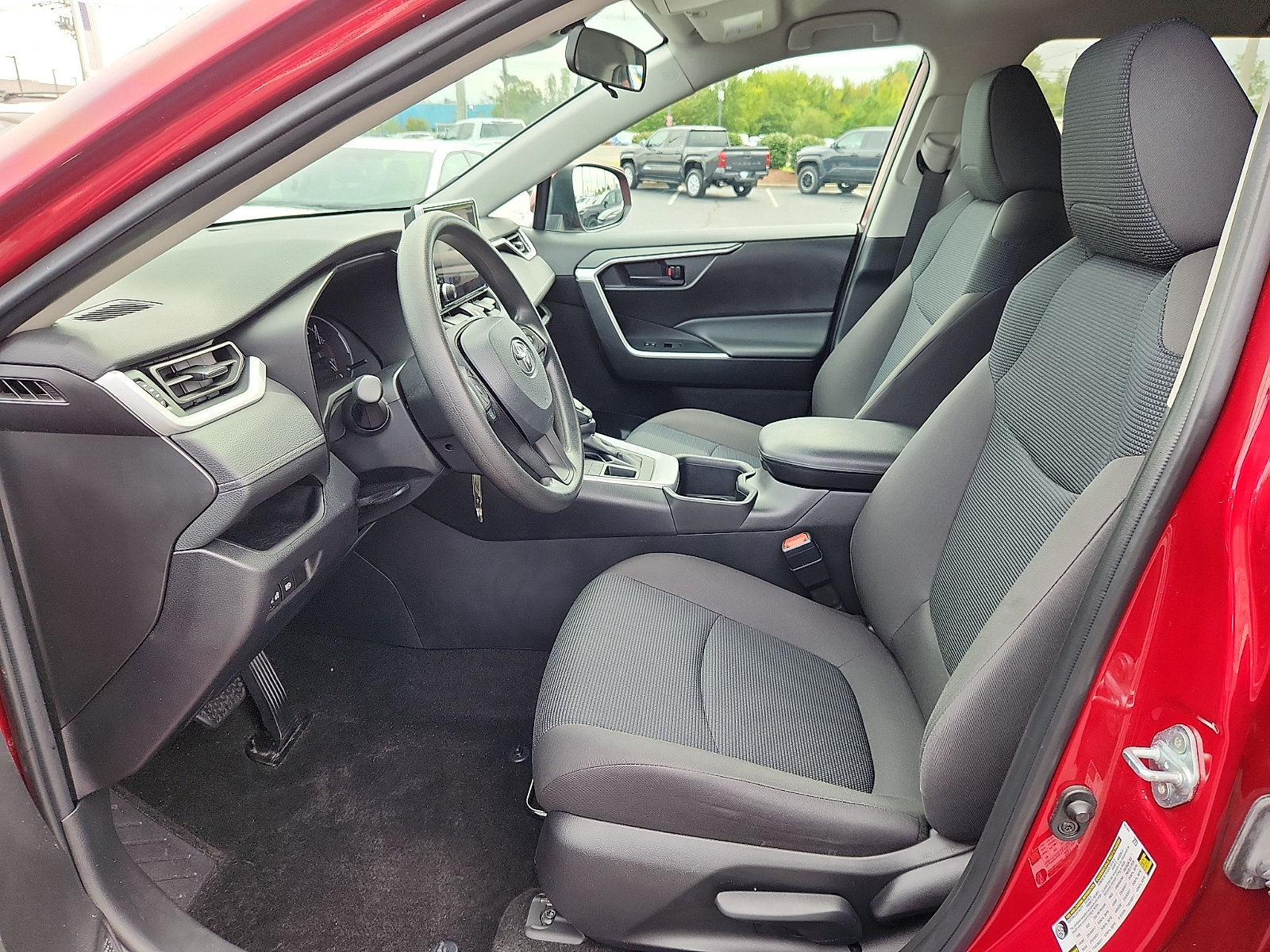 Used 2024 Toyota RAV4 LE AWD/4WD image 16