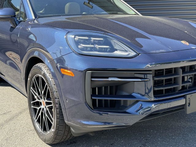 Used 2026 Porsche Cayenne S AWD/4WD image 11