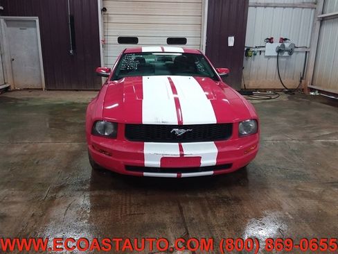 Used 2005 Ford Mustang Deluxe Coupe image 7