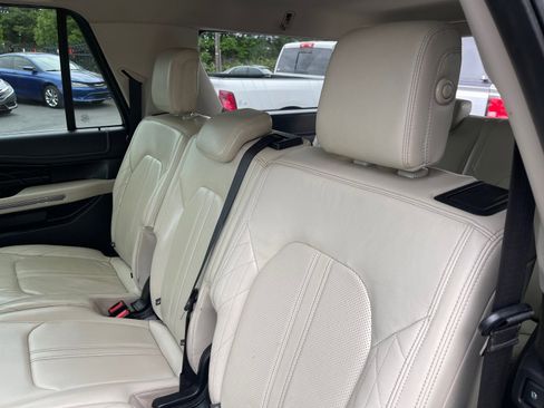 Used 2018 Ford Expedition Max Platinum image 15