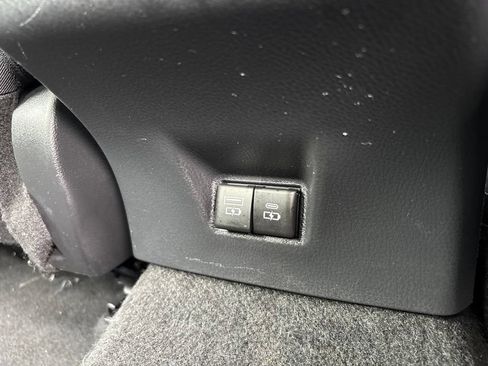 Used 2025 Toyota Camry LE FWD image 17