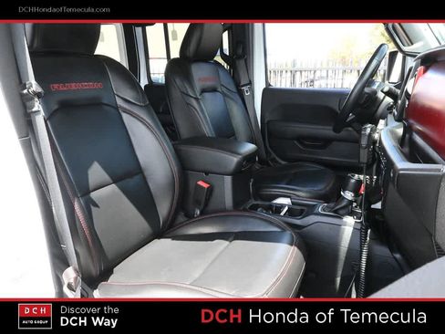 Used 2021 Jeep Wrangler Unlimited Rubicon AWD/4WD image 30