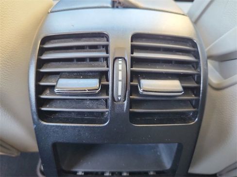 Used 2014 Mercedes-Benz GLK 350 2WD image 22