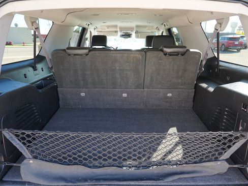 Used 2017 Chevrolet Suburban Premier AWD/4WD image 27