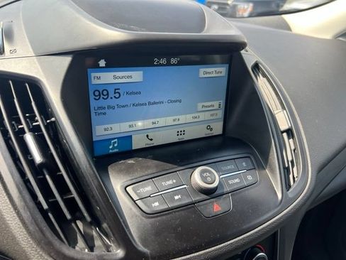 Certified 2019 Ford Escape SE FWD image 12