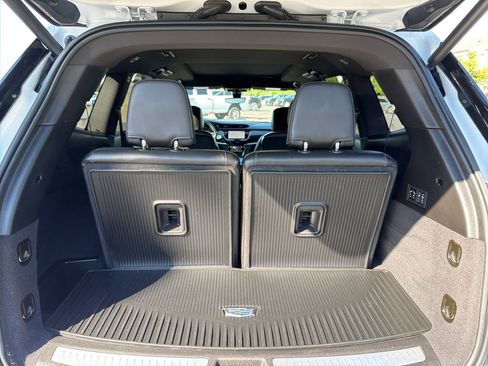 Certified 2024 Cadillac XT6 Sport w/ Technology Package AWD/4WD image 13