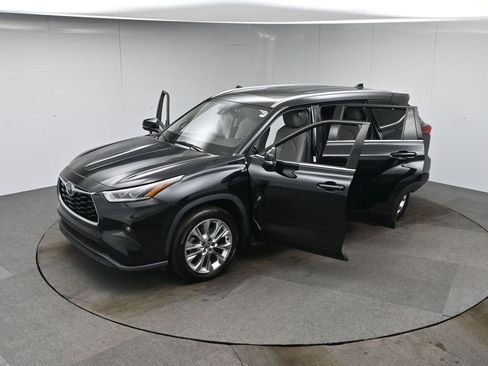 Used 2022 Toyota Highlander Limited image 51
