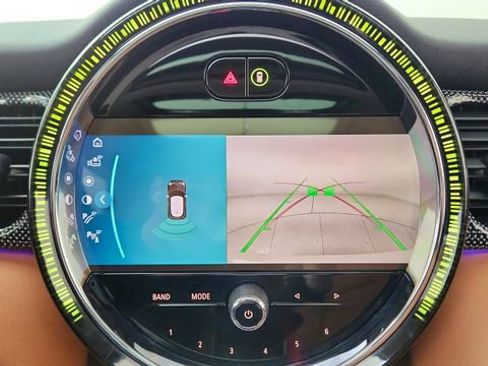 Used 2024 MINI Cooper SE w/ Signature Upholstery Package image 40