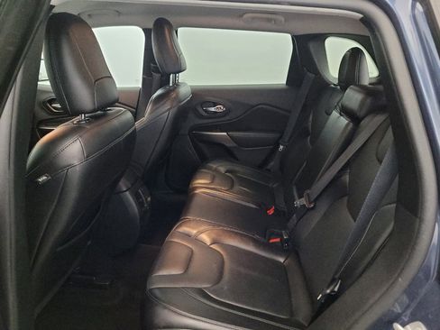 Used 2021 Jeep Cherokee Latitude Lux AWD/4WD image 18
