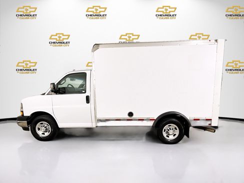 Used 2021 Chevrolet Express 3500 w/ Power Convenience Package RWD image 4