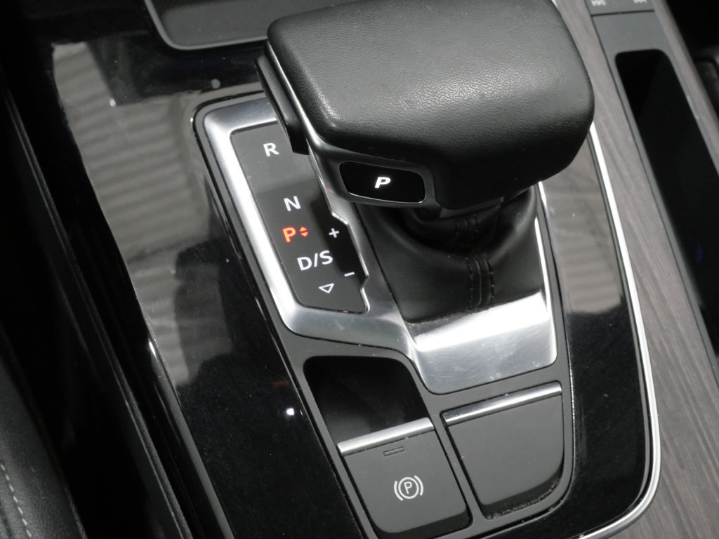Used 2023 Audi Q5 2.0T Premium w/ Convenience Package AWD/4WD image 24