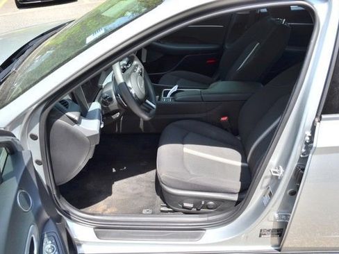 Used 2025 Hyundai Sonata SEL FWD image 17