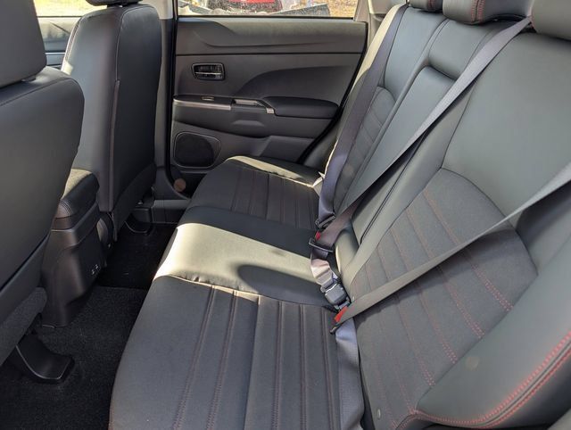 Used 2026 Mitsubishi Outlander Sport SE AWD/4WD image 5