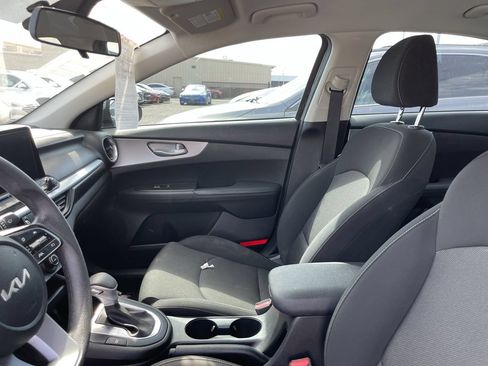 Used 2023 Kia Forte LXS w/ LXS Technology Package FWD image 10