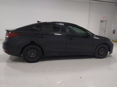 Used 2020 Hyundai Elantra SEL image 10