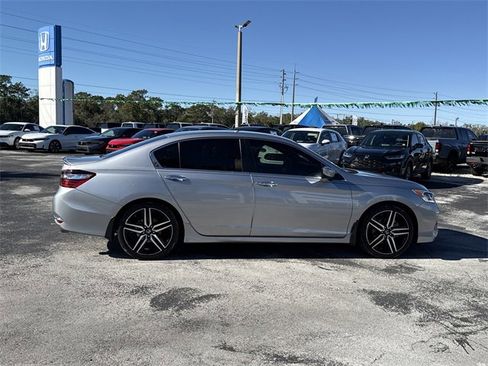 Used 2016 Honda Accord Sport image 5