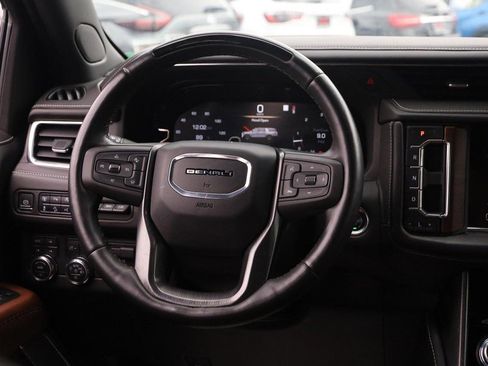 Used 2023 GMC Yukon Denali Ultimate AWD/4WD image 26