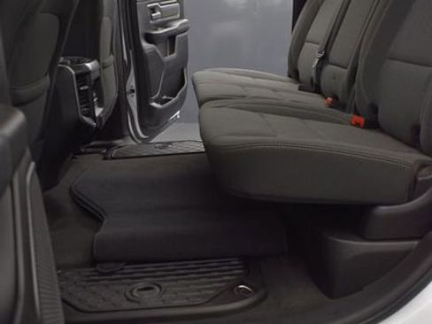 Used 2022 RAM 1500 Big Horn AWD/4WD image 10