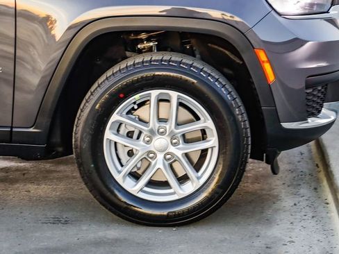 New 2025 Jeep Grand Cherokee L Laredo w/ Luxury Tech Group I image 11