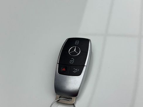 Used 2020 Mercedes-Benz GLB 250 w/ AMG Line image 55