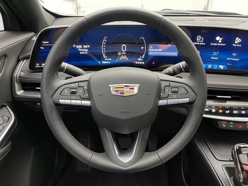 Used 2024 Cadillac XT4 Luxury w/ Cold Weather Package FWD image 21