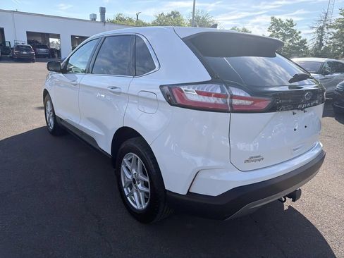Used 2024 Ford Edge SEL w/ Convenience Package AWD/4WD image 3