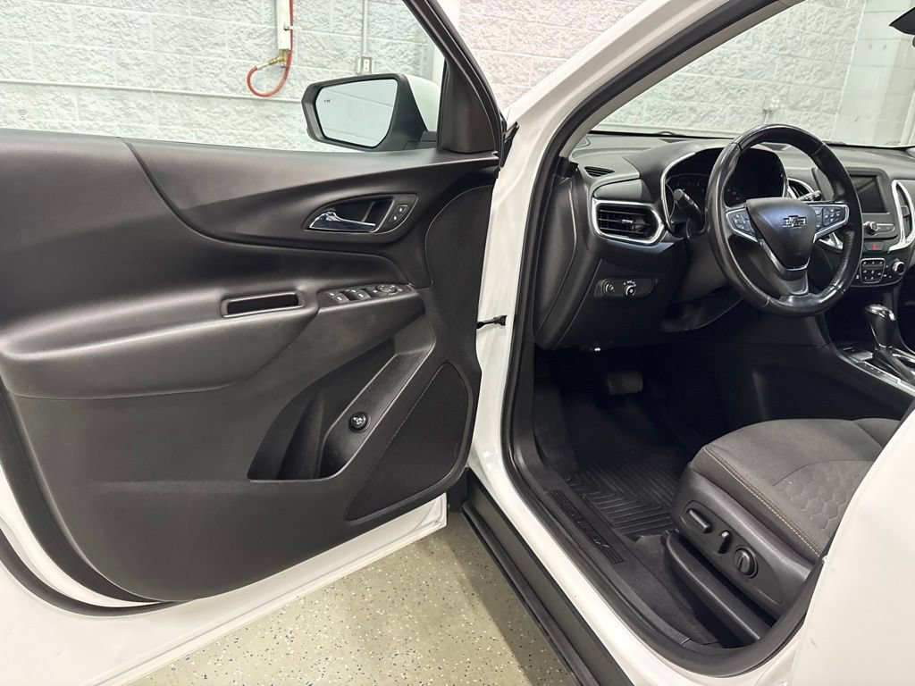 Used 2019 Chevrolet Equinox LT AWD/4WD image 13