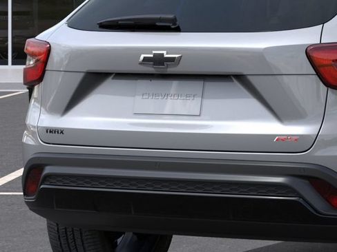 New 2026 Chevrolet Trax RS w/ Driver Confidence Package FWD image 16