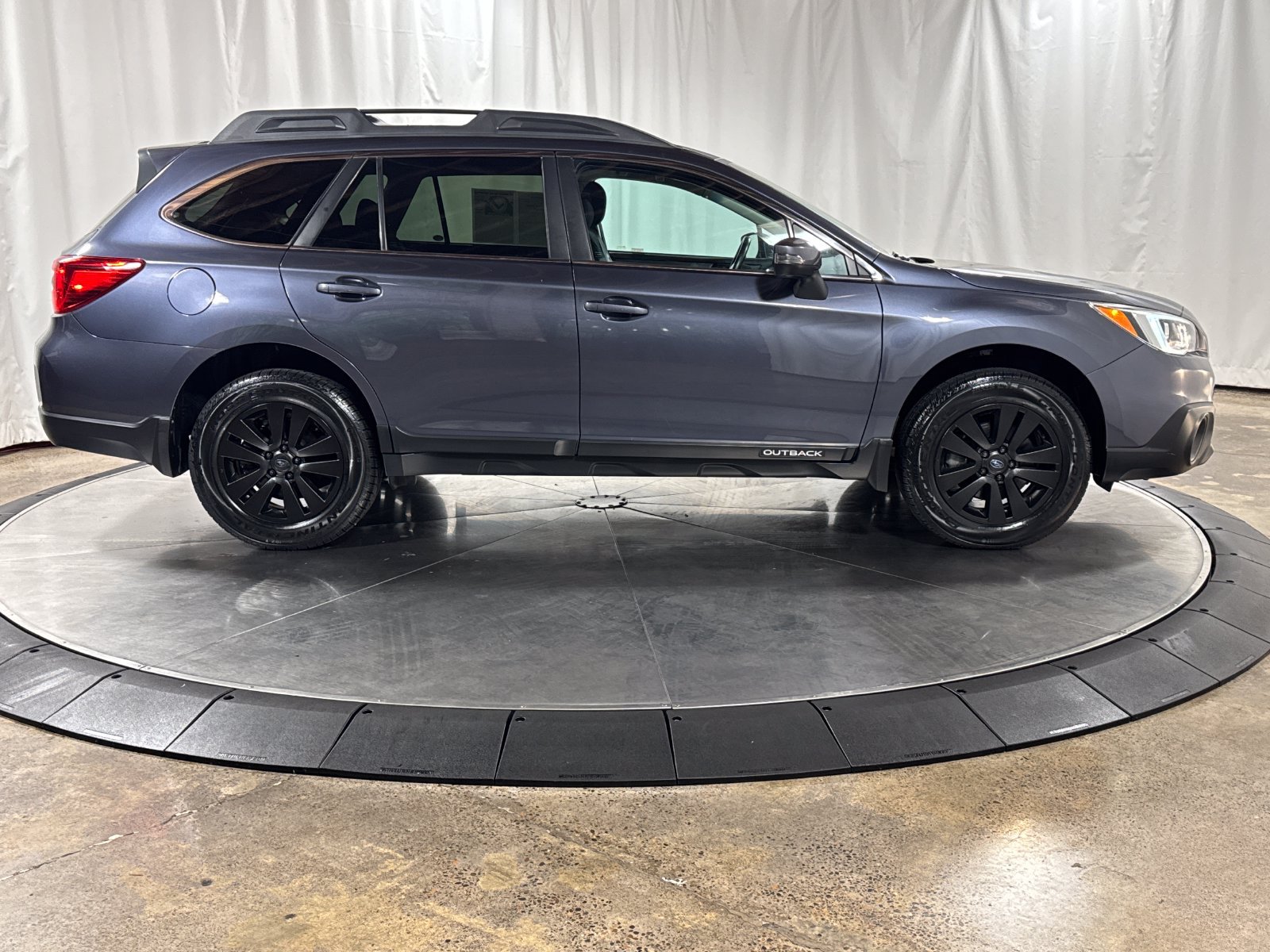 Used 2016 Subaru Outback 2.5i Premium AWD/4WD image 8