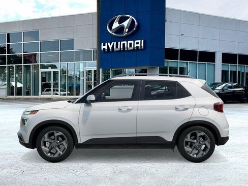 New 2026 Hyundai Venue SEL FWD image 3