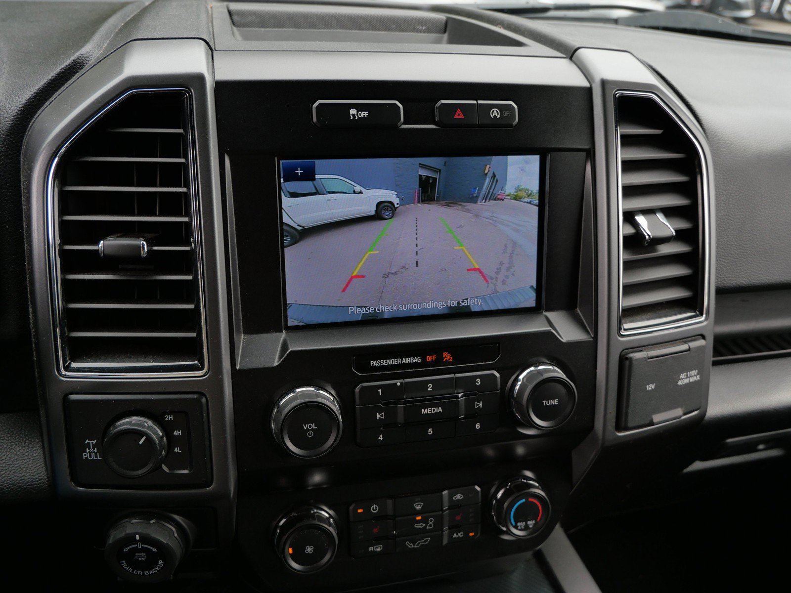 Used 2019 Ford F150 XLT w/ Equipment Group 302A Luxury AWD/4WD image 23