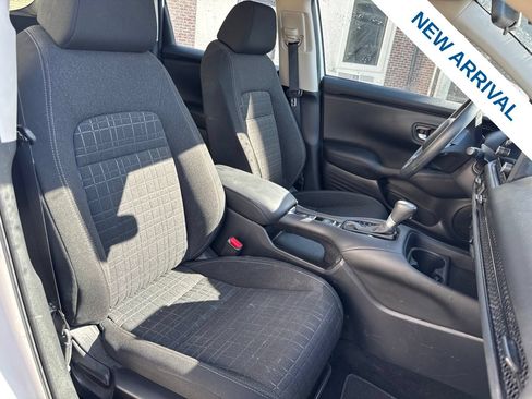 Used 2024 Honda HR-V LX image 9