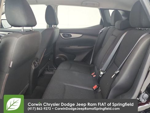 Used 2019 Nissan Rogue Sport S image 30