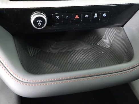 Certified 2025 Ford Explorer Active w/ Active Comfort Package image 52