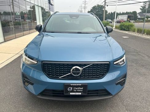 Certified 2025 Volvo XC40 B5 Plus AWD/4WD image 7