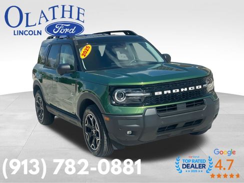 Used 2025 Ford Bronco Sport Outer Banks w/ Outer Banks Tech Package+ AWD/4WD image 7
