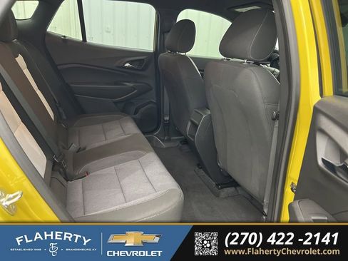 Used 2024 Chevrolet Trax RS image 13