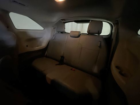 Used 2024 Toyota Sienna XLE image 24