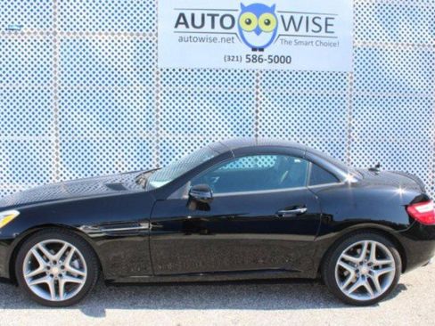 Used 2015 Mercedes-Benz SLK 250 PREMIUM SPORT w/ Premium Package image 12