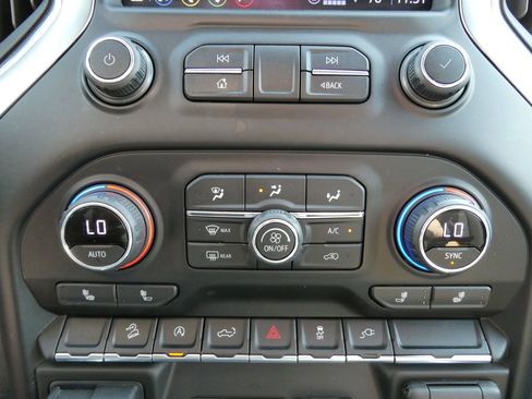 Certified 2021 Chevrolet Silverado 1500 LT Trail Boss w/ Convenience Package II AWD/4WD image 27
