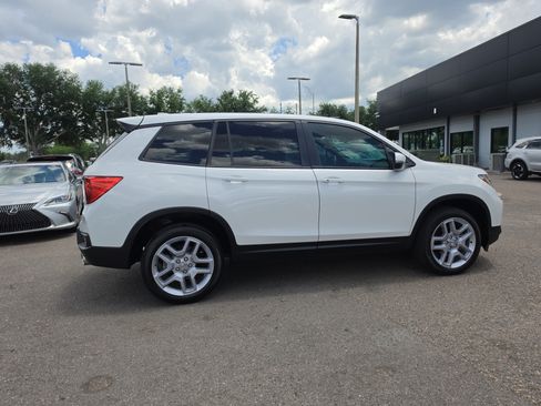Used 2024 Honda Passport EX-L image 9